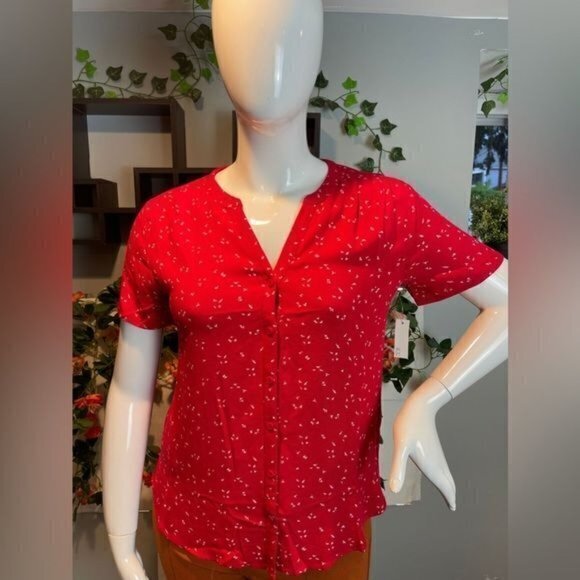 Red Floral Short-Sleeve V-Neck Woven Blouse Size‎ M RefJ001-2 - Picture 4 of 12